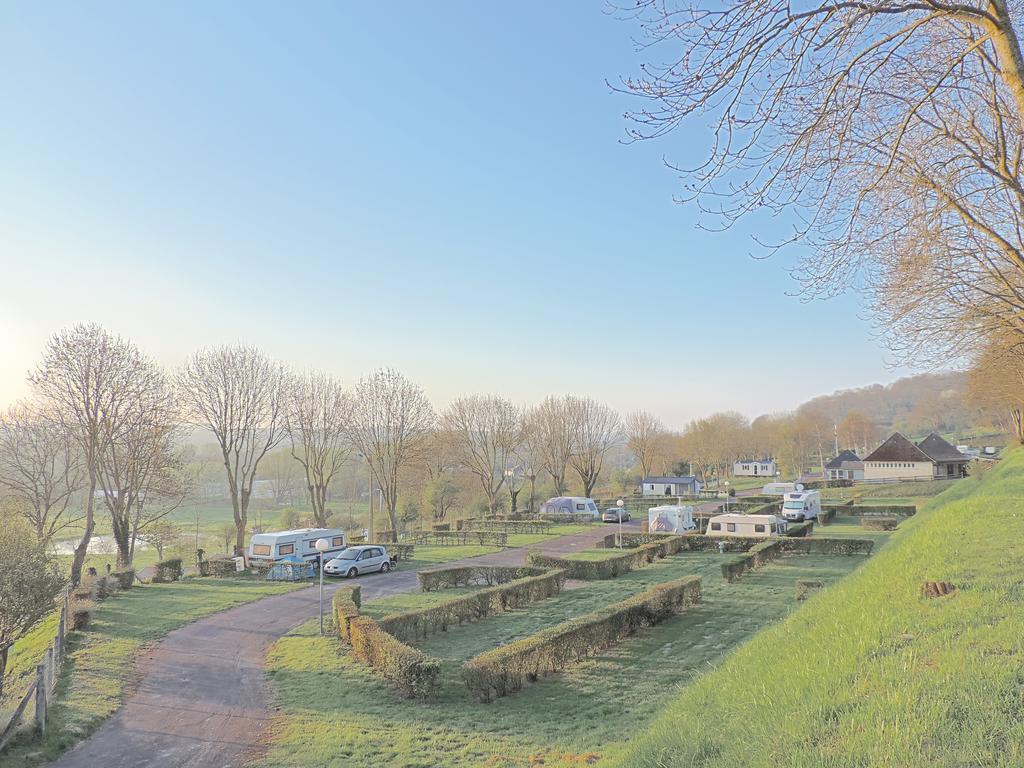 Camping Le Mont Joli Bois คริเอล-ซูร์-แมร์ ภายนอก รูปภาพ