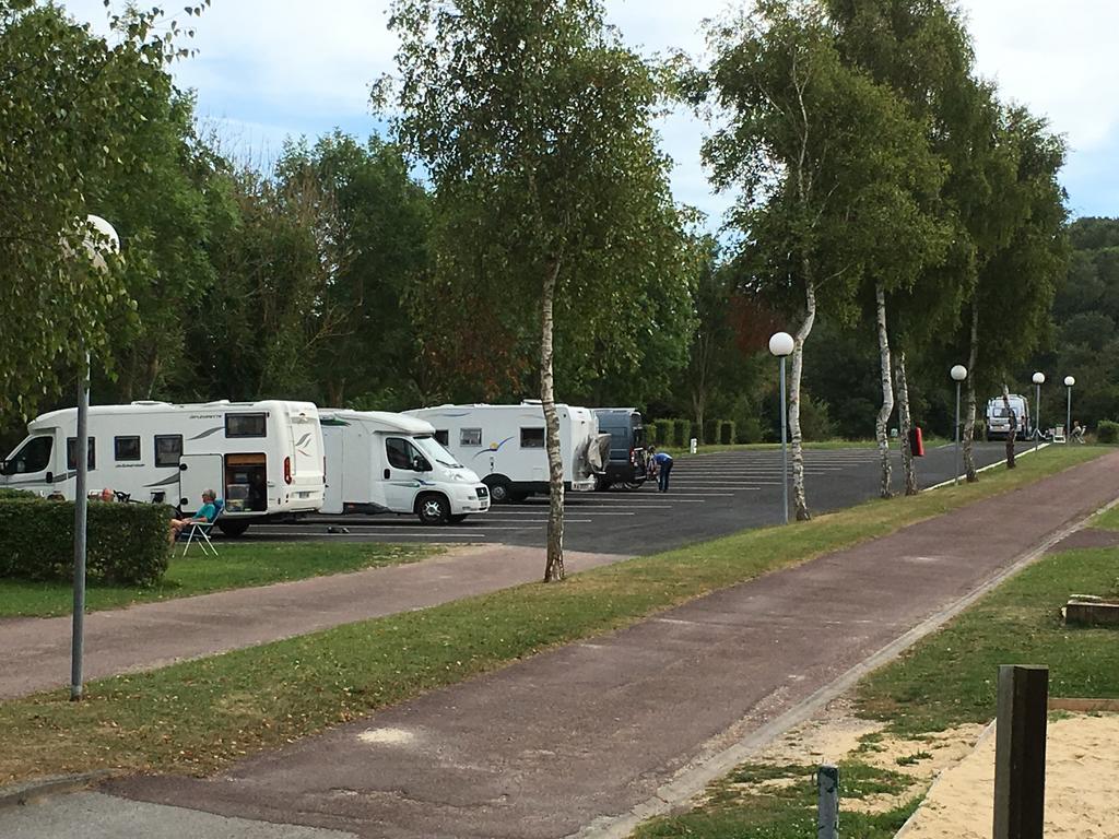 Camping Le Mont Joli Bois คริเอล-ซูร์-แมร์ ภายนอก รูปภาพ
